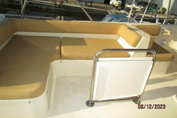 40' Mainship flybridge port