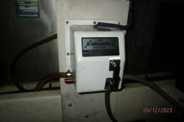 40' Mainship oil change system