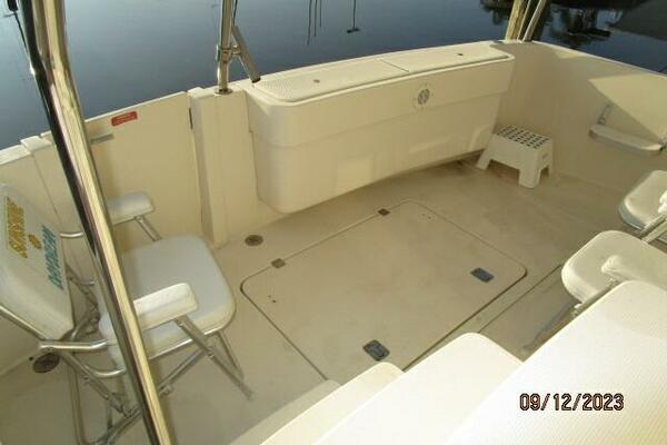 40' Mainship aftdeck1