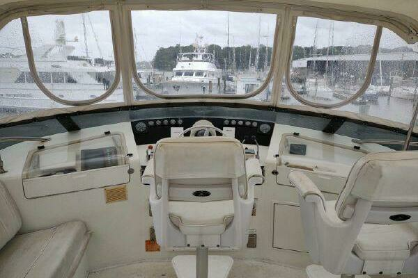 1996 Hatteras 50