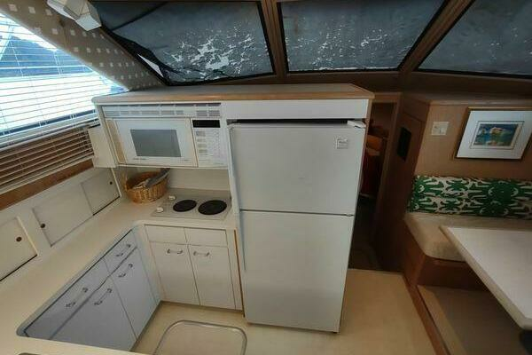 1996 Hatteras 50