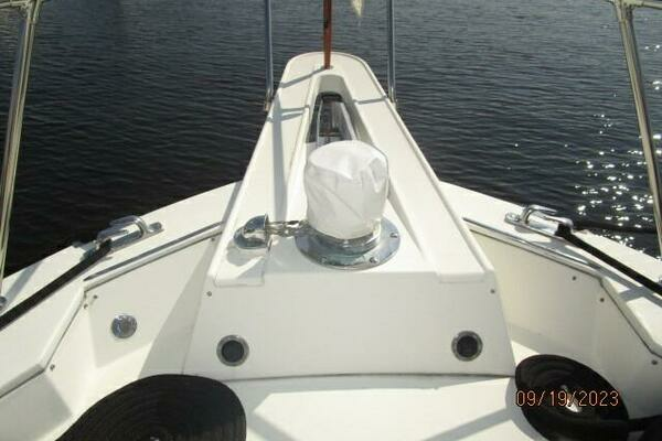 Photo of the 1986 Hatteras 63 CPMY "WOLO"