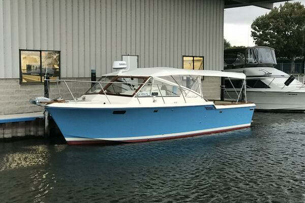 TONIC 31ft Chris Craft Yacht For Sale