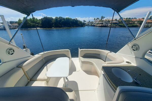 Photo of the 2005 Chaparral 330 Signature Cruiser
