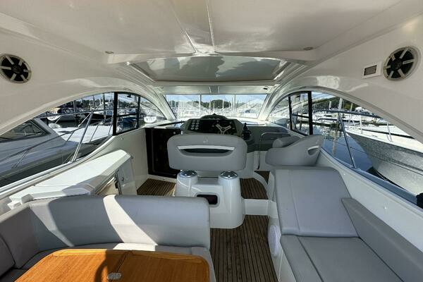 2013 Beneteau 38