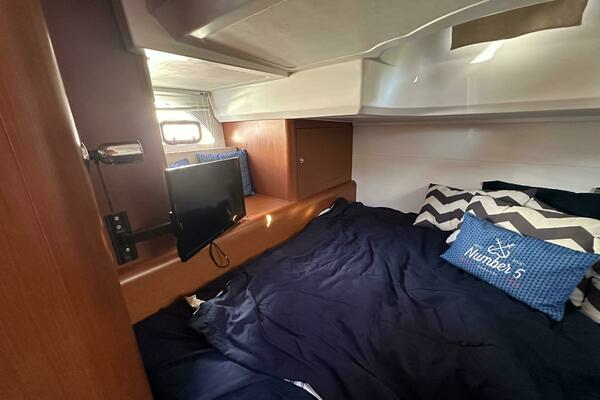 2013 Beneteau 38