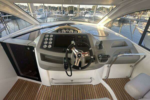 2013 Beneteau 38