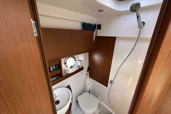 2013 Beneteau 38