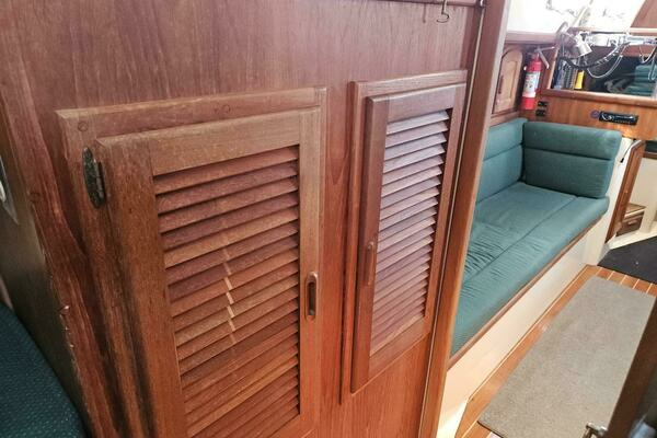 Photo of the 1994 Pacific Seacraft 