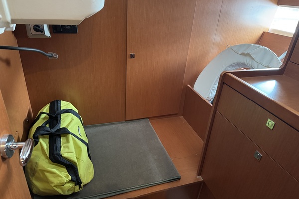 La Belle Vie 45ft Beneteau Yacht For Sale