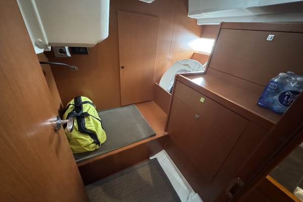La Belle Vie 45ft Beneteau Yacht For Sale