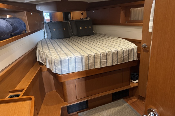 La Belle Vie 45ft Beneteau Yacht For Sale