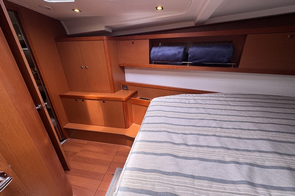 La Belle Vie 45ft Beneteau Yacht For Sale