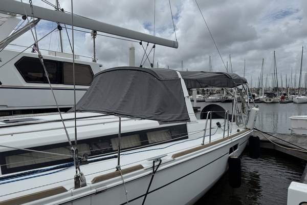 La Belle Vie 45ft Beneteau Yacht For Sale