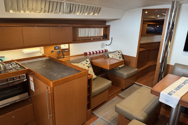 La Belle Vie 45ft Beneteau Yacht For Sale