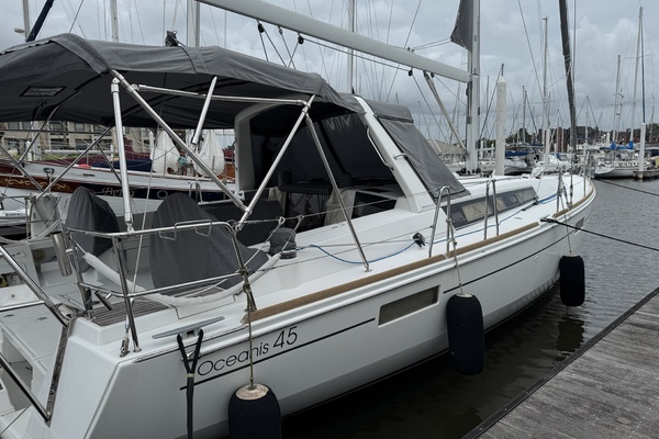 La Belle Vie 45ft Beneteau Yacht For Sale