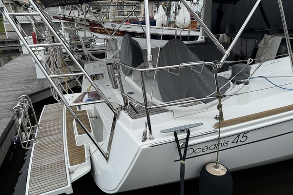 La Belle Vie 45ft Beneteau Yacht For Sale