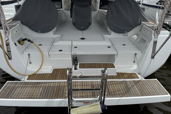 La Belle Vie 45ft Beneteau Yacht For Sale