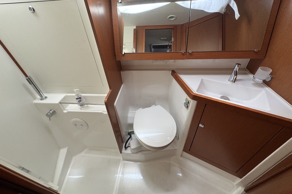 La Belle Vie 45ft Beneteau Yacht For Sale