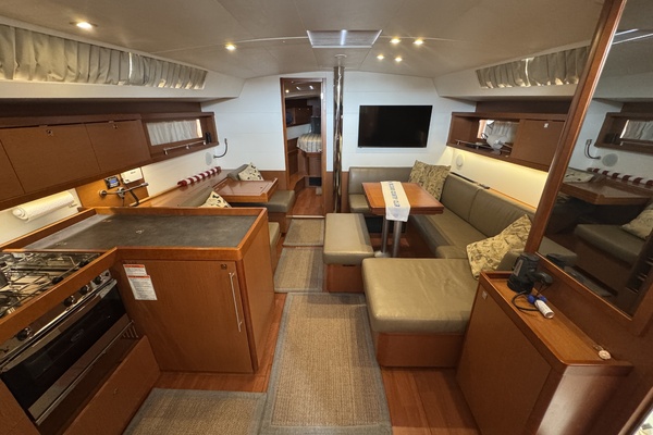 La Belle Vie 45ft Beneteau Yacht For Sale