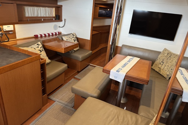 La Belle Vie 45ft Beneteau Yacht For Sale