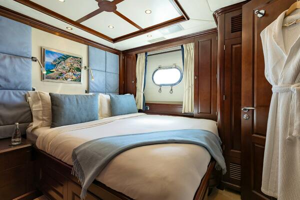 BUNTY 120ft Benetti Yacht For Sale