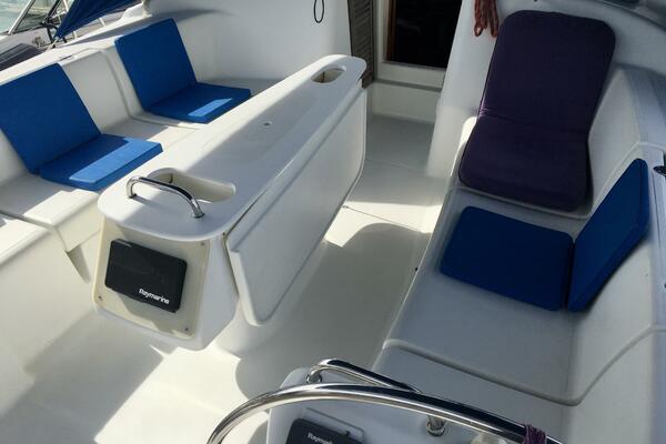 Bubble Moon 43ft Beneteau Yacht For Sale