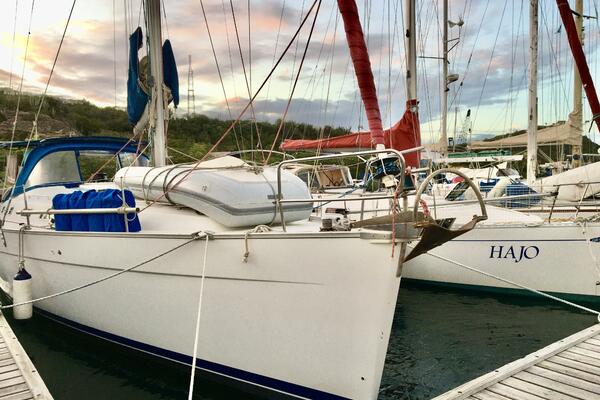 Bubble Moon 43ft Beneteau Yacht For Sale