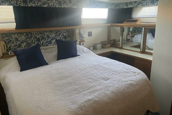 Photo of the 1989 Chris-Craft 427 Catalina "No Regrets"