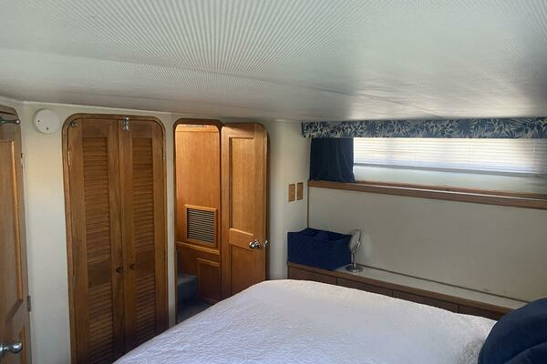 Photo of the 1989 Chris-Craft 427 Catalina "No Regrets"