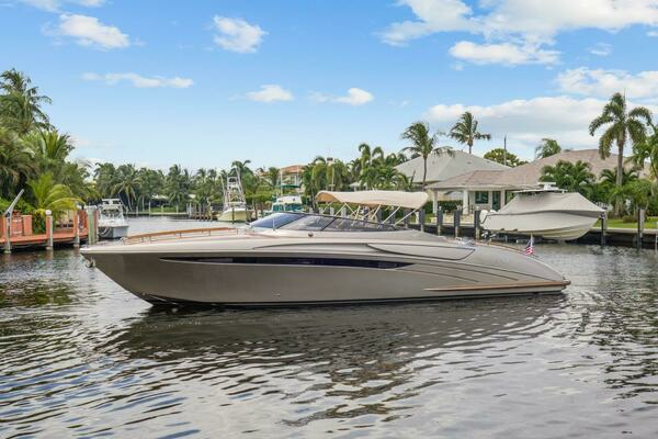 2010 Riva 44