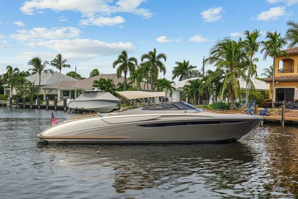 2010 Riva 44