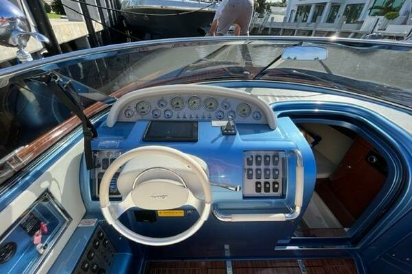 2012 Riva 33