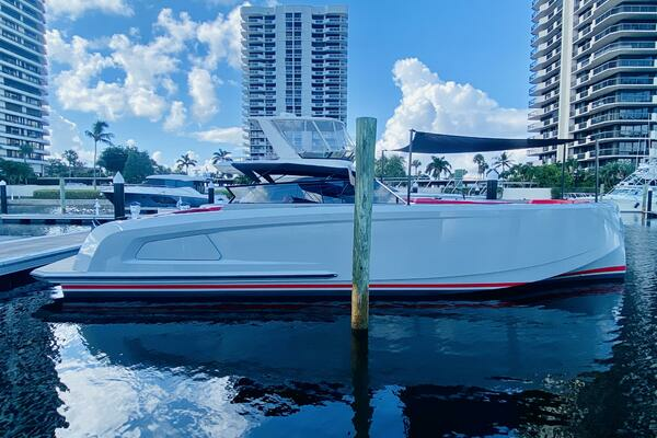 Photo of the 2020 Vanquish VQ45 "Little Rome"