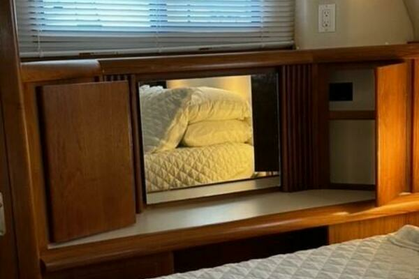 Californian Cockpit Motoryacht Yacht For Sale