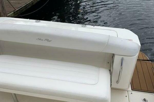 29ft Sea Ray Yacht For Sale