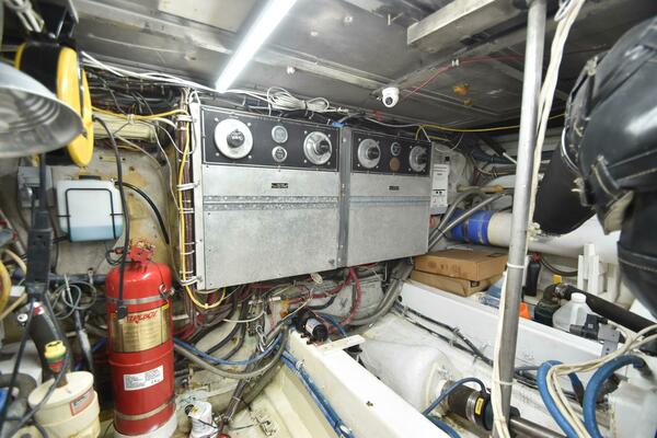 43ft Hatteras Yacht For Sale