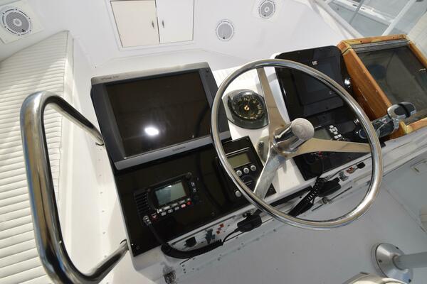 43ft Hatteras Yacht For Sale