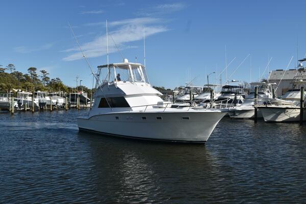 43ft Hatteras Yacht For Sale