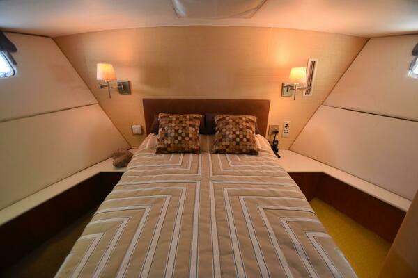 43ft Hatteras Yacht For Sale