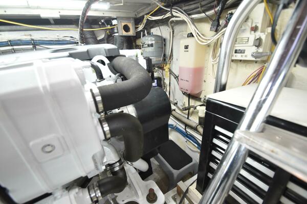 43ft Hatteras Yacht For Sale