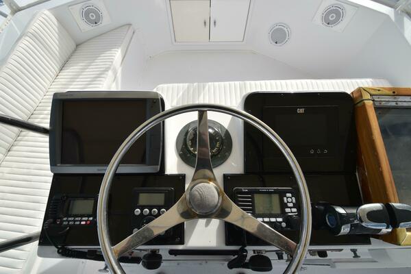 43ft Hatteras Yacht For Sale