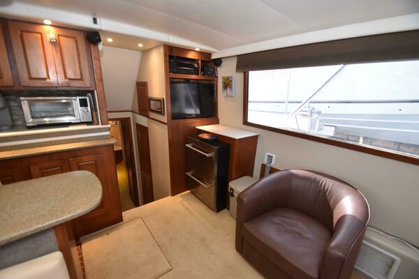 43ft Hatteras Yacht For Sale