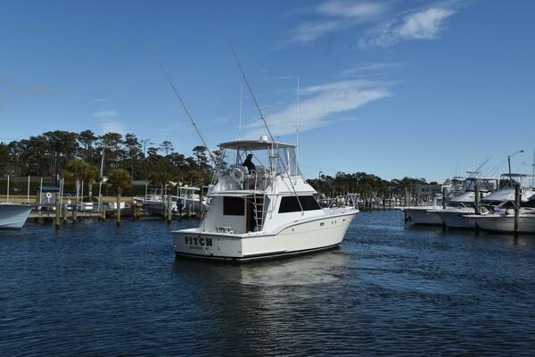 43ft Hatteras Yacht For Sale