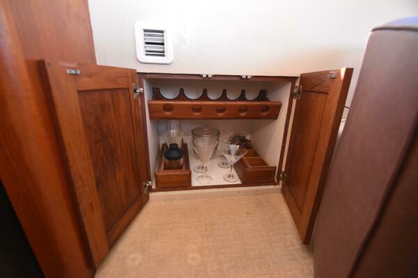 43ft Hatteras Yacht For Sale