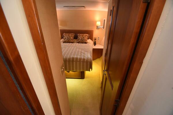 43ft Hatteras Yacht For Sale