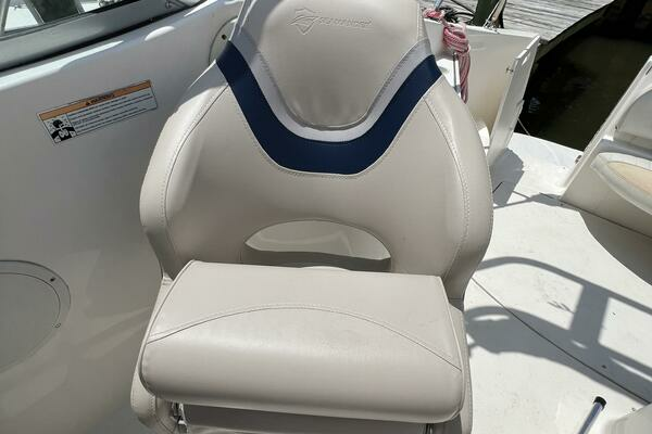 Photo of the 2007 Bayliner 265