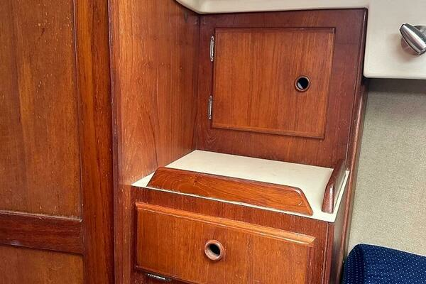 Photo of the 1985 Pearson Sloop "Endurance"