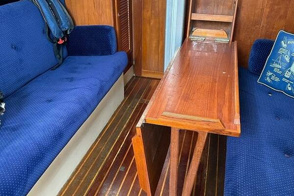 Photo of the 1985 Pearson Sloop "Endurance"