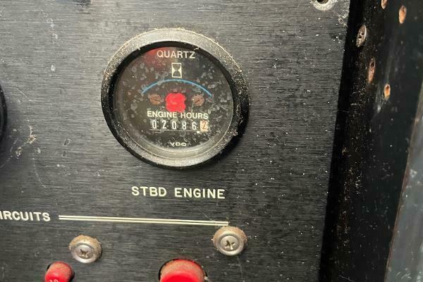 43ft Wellcraft Yacht For Sale